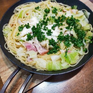 ベーコンとキャベツのワンポットパスタ